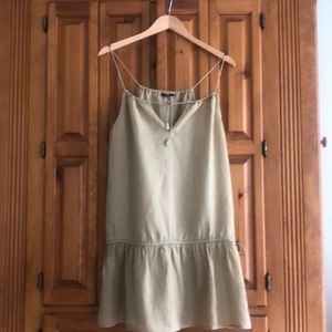 J Crew linen top/ chemise. Adjustable top and side cinch. Great over leggings